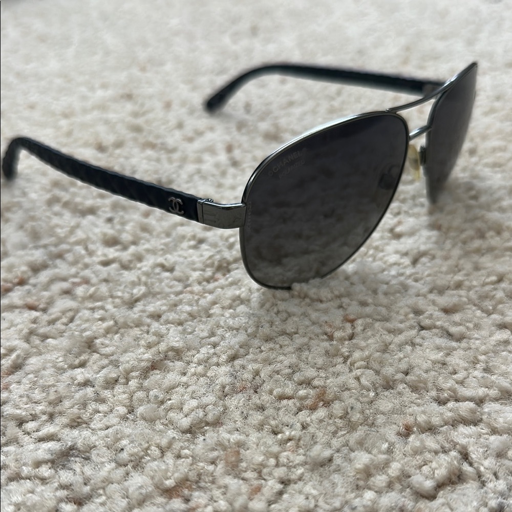 CHANEL Black Aviator Sunglasses Sleek Design